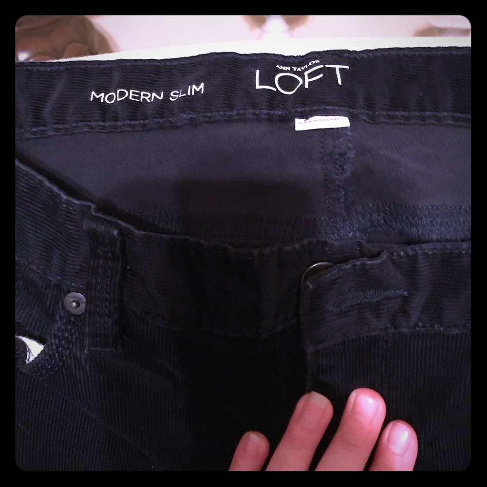 Modern slim loft corridor pants